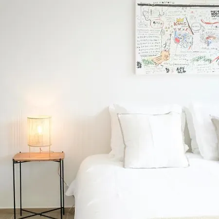 Fully Equipped Near Shape Area 公寓 *