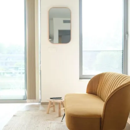 Fully Equipped Near Shape Area Μον